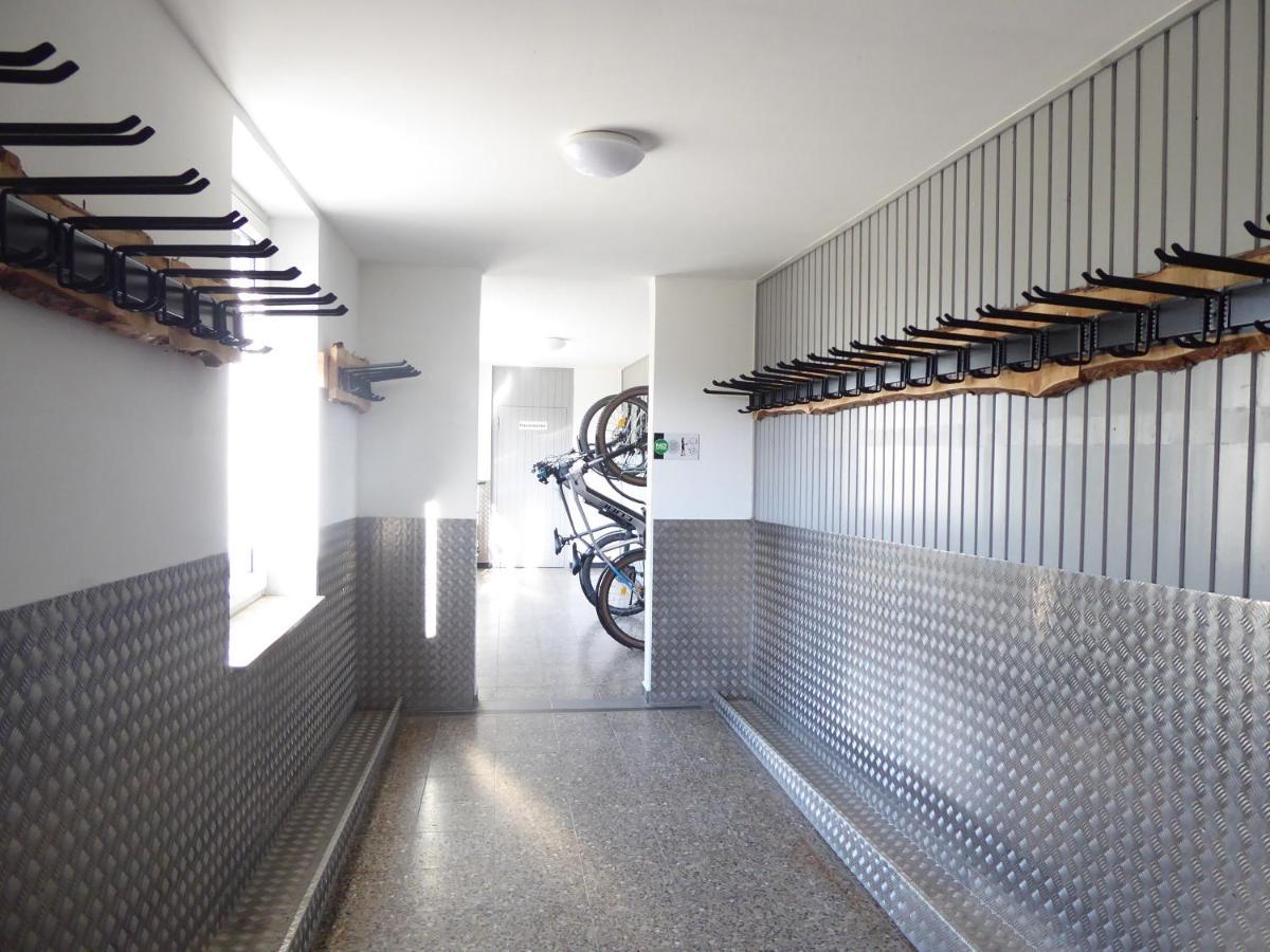 Apartment Citystar Winterberg Ferienwohnung 5 Pers Pool Sauna Ps4 Terrasse Near Bikepark Eksteriør bilde